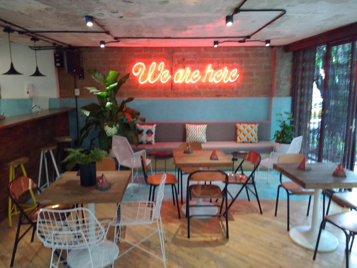 Hostels Colombia Меделин Екстериор снимка