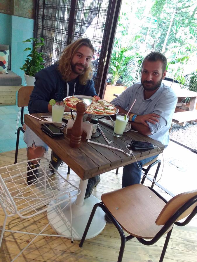 Hostels Colombia Меделин Екстериор снимка