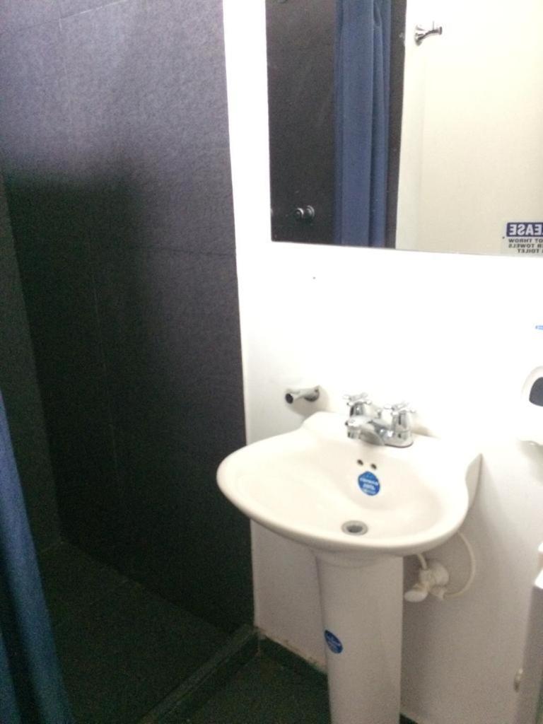 Hostels Colombia Меделин Екстериор снимка